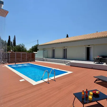 Bratou Villa *